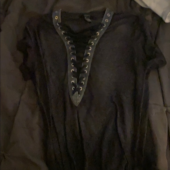 Black Lace T-shirt - Picture 2 of 3